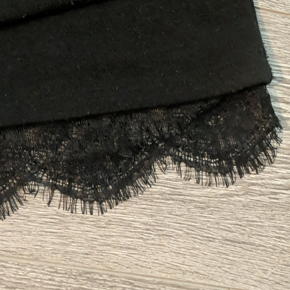 ZARA | Cropped Knit Lace-Trim Sweater 🖤 - Picture 2 of 3